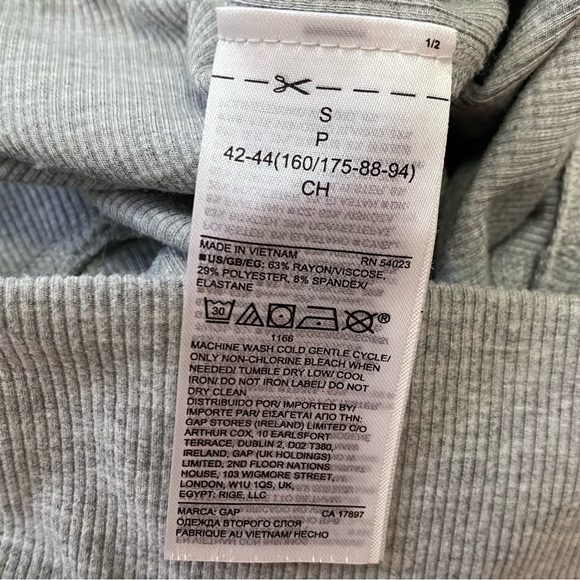 GAP Grey Biker Shorts - Picture 4 of 4